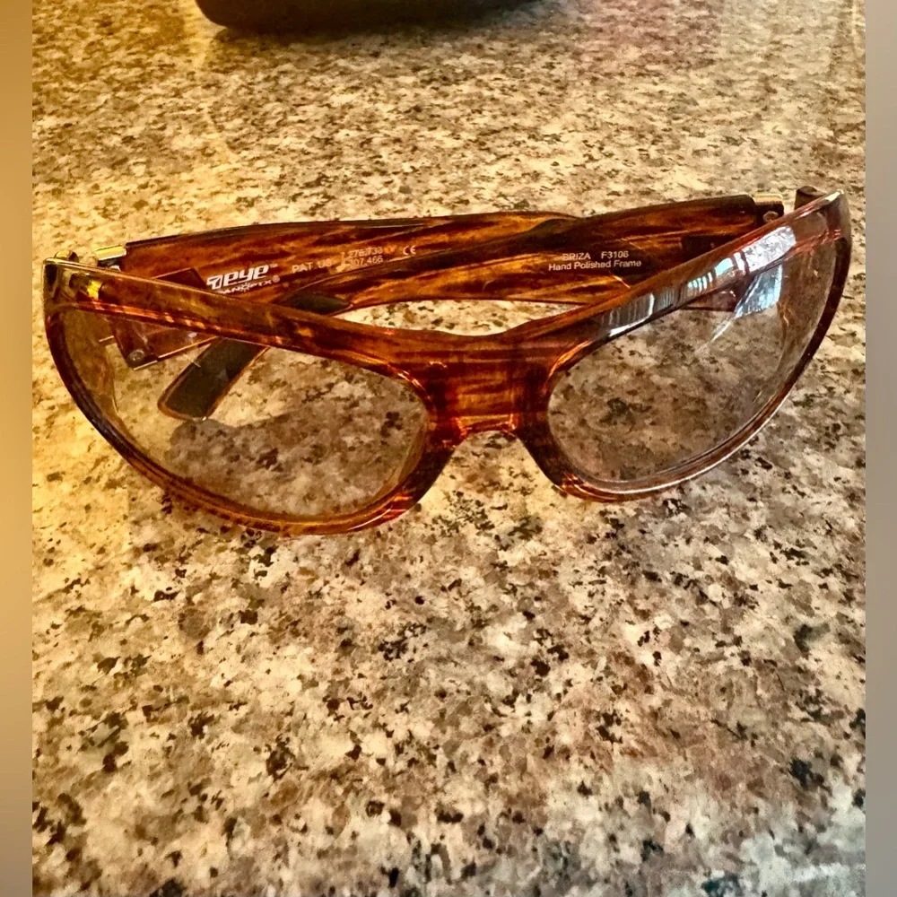 7eye Panoptx Briza Transition Sunglasses w/ Tortoise Shell Frame